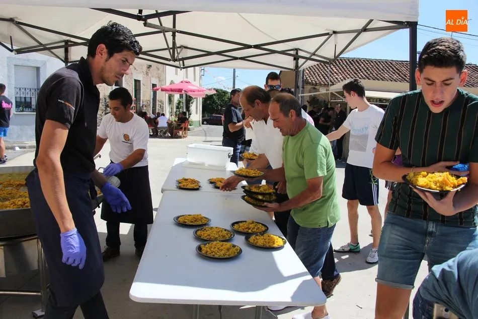 Foto 11 - Sigue la fiesta en Villares de Yeltes con una exquisita paella  