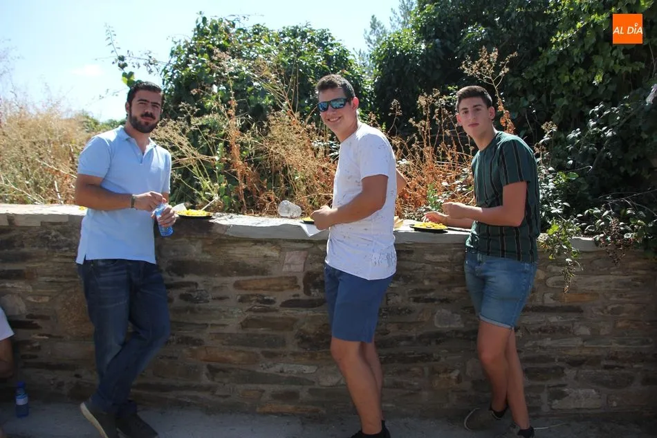 Foto 4 - Sigue la fiesta en Villares de Yeltes con una exquisita paella  