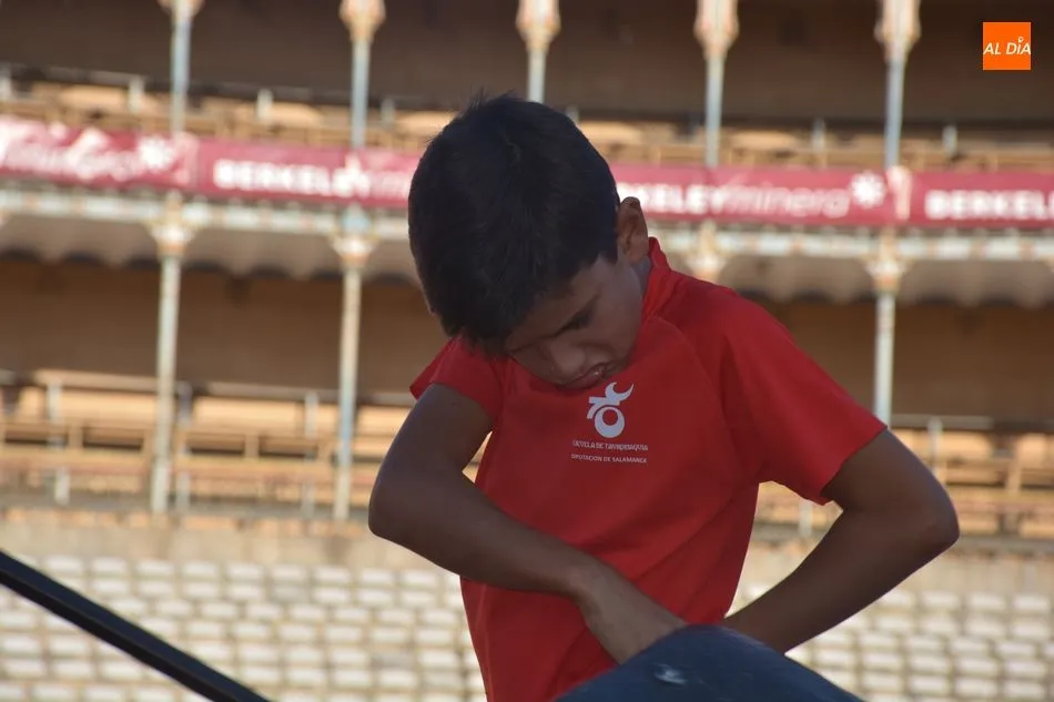 Foto 11 - Los ni&ntilde;os arropan a Juventud Taurina en el ruedo de La Glorieta&nbsp;  