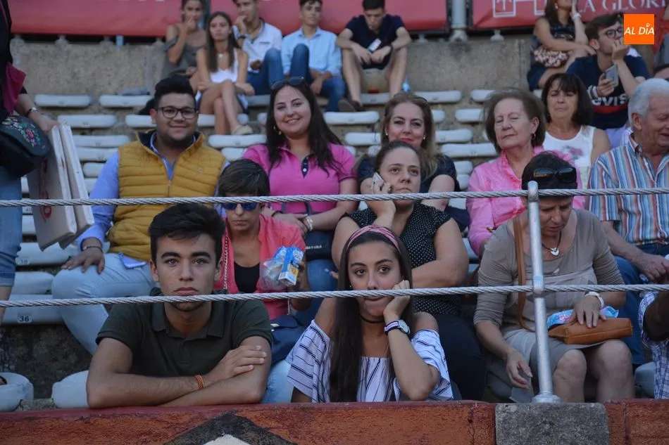 Foto 4 - Los ni&ntilde;os arropan a Juventud Taurina en el ruedo de La Glorieta&nbsp;  