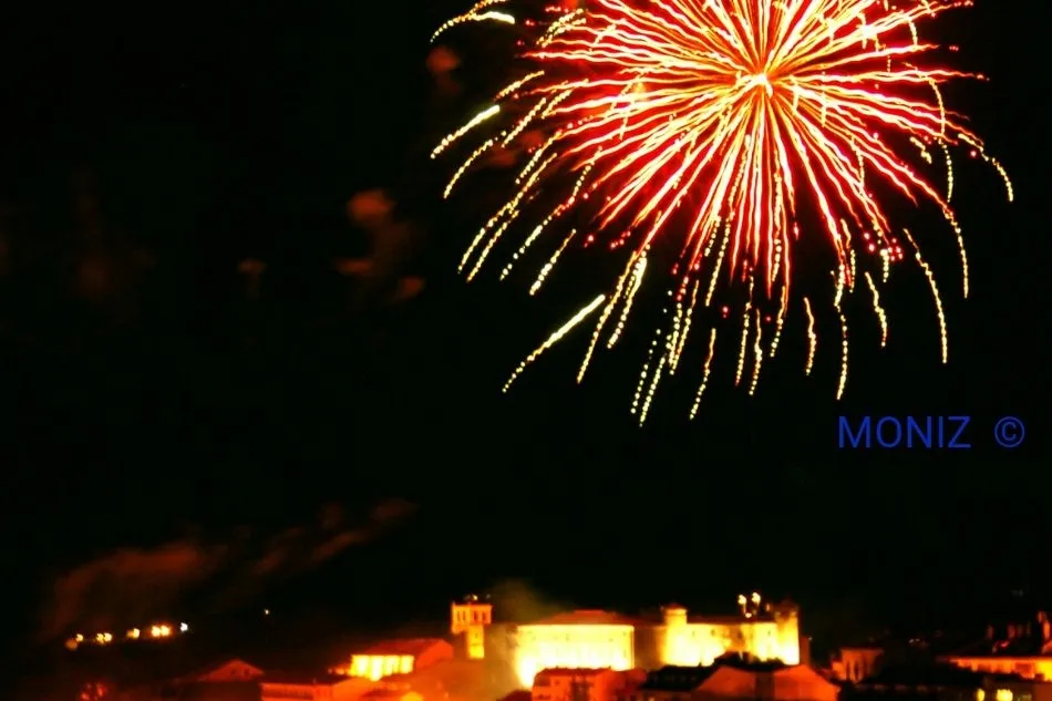 Foto 3 - Los fuegos artificiales&nbsp; ponen el punto final a las fiestas de B&eacute;jar  
