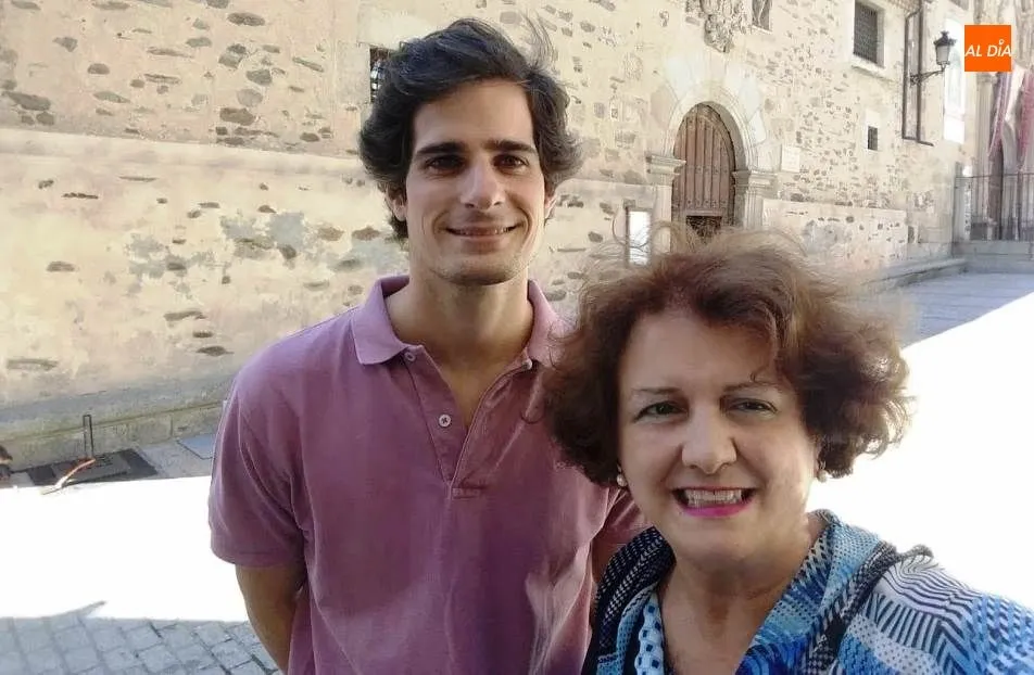 El futuro Duque de Alba junto a Isabelita Martín Cruz