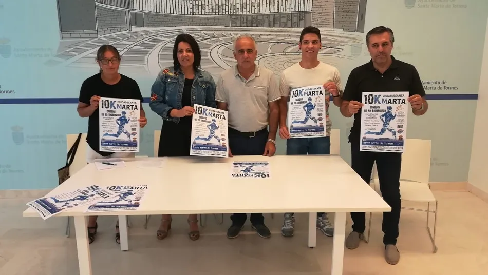 Estela López, Silvia González, Jesús María Ortiz, Dani, y Casimiro Blanco. Foto: RFG