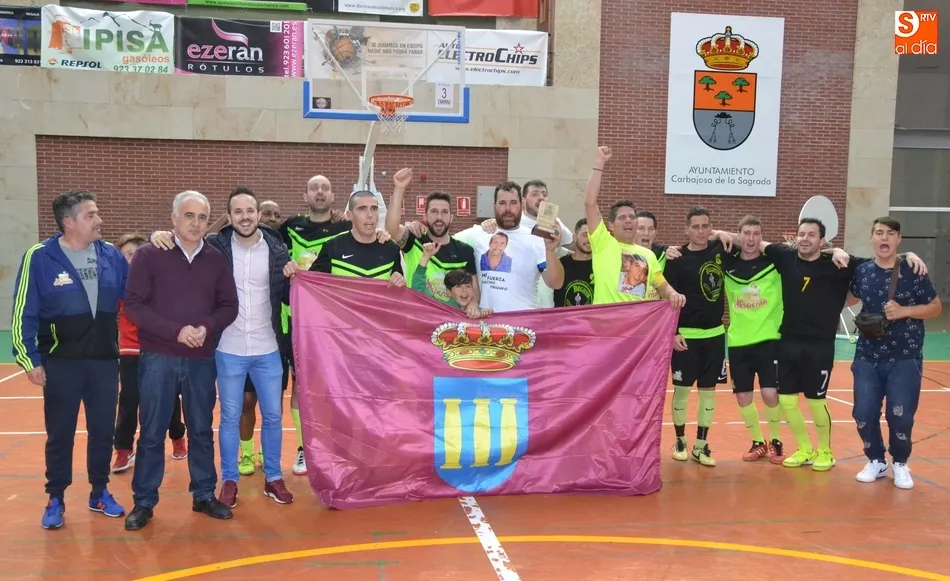 La Despensa celebrando el título de la temporada 2017/2018