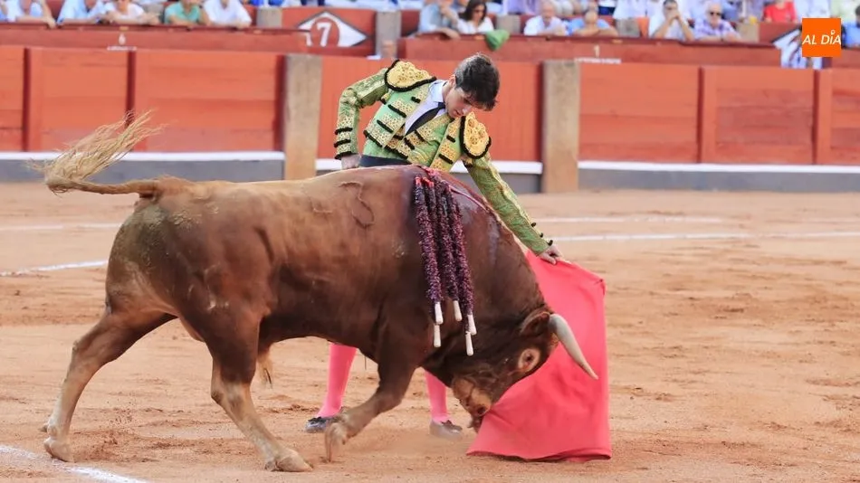 Foto 3 - Antonio Grande abre la primera puerta grande de la Feria  