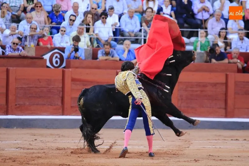 Foto 6 - Antonio Grande abre la primera puerta grande de la Feria  