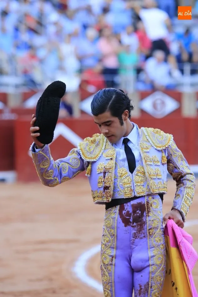 Foto 11 - Antonio Grande abre la primera puerta grande de la Feria  