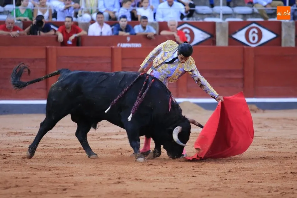 Foto 10 - Antonio Grande abre la primera puerta grande de la Feria  