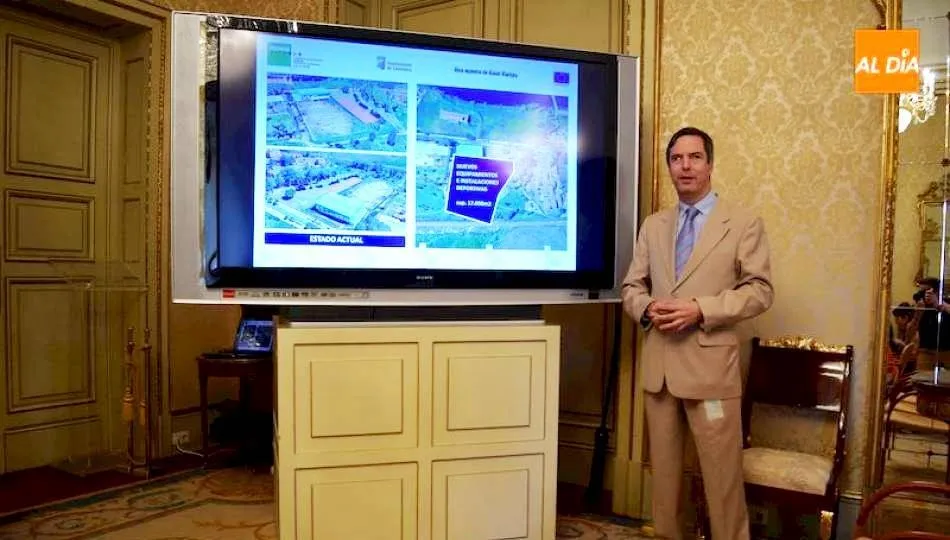 El concejal de Deportes, Enrique Sánchez-Guijo, durante la presentación del proyecto