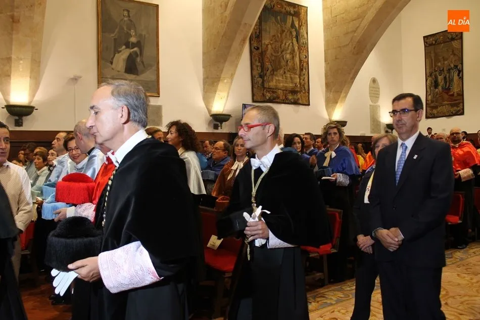 Foto 7 - &ldquo;El VIII Centenario es la ocasi&oacute;n para reafirmar los valores que representa la Universidad de...