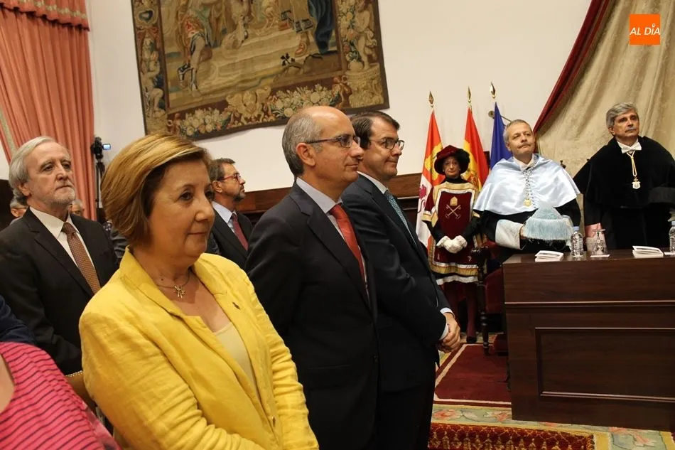 Foto 4 - &ldquo;El VIII Centenario es la ocasi&oacute;n para reafirmar los valores que representa la Universidad de...