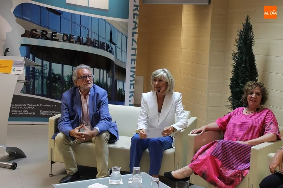 Foto 5 - El periodismo espa&ntilde;ol se compromete a minimizar la estigmatizaci&oacute;n del Alzheimer