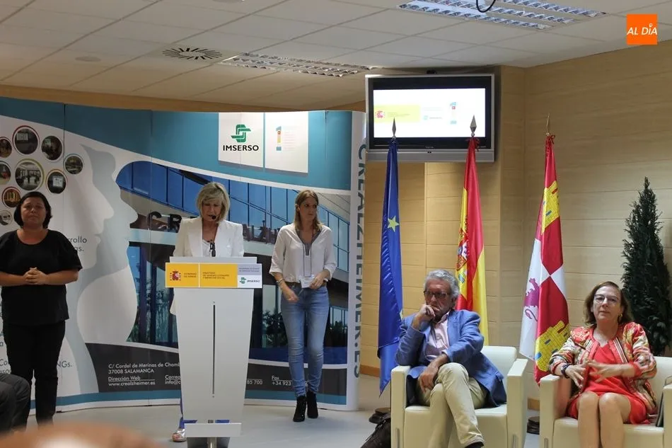 Foto 7 - El periodismo espa&ntilde;ol se compromete a minimizar la estigmatizaci&oacute;n del Alzheimer