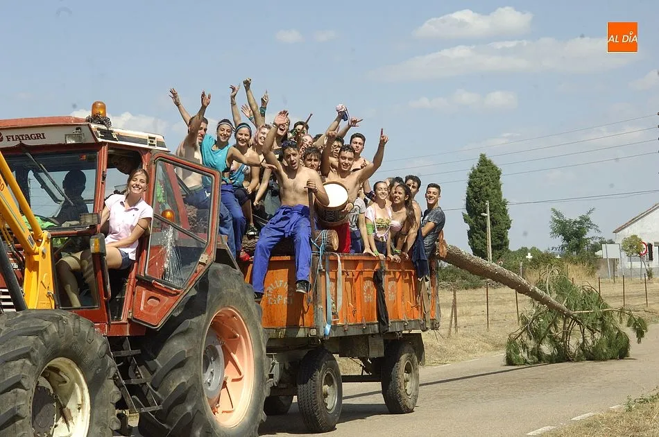 Llegada de los Quintos a la localidad | Fotos Adrián Martín