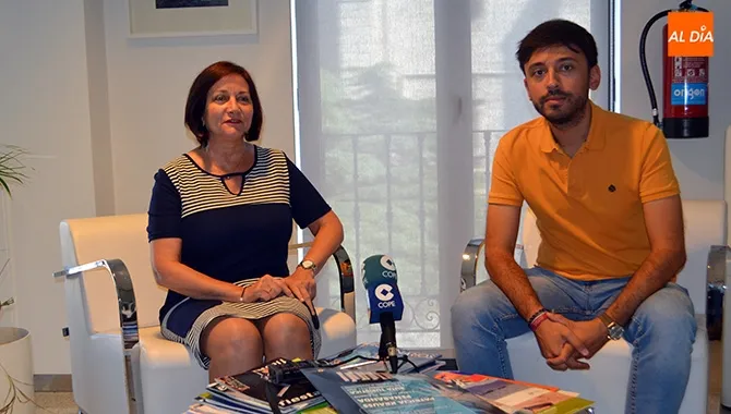 La alcaldesa Carmen Ávila y el concejal de turismo y festejos, Francisco Díaz, presentaban este jueves el programa Históricos del Jazz