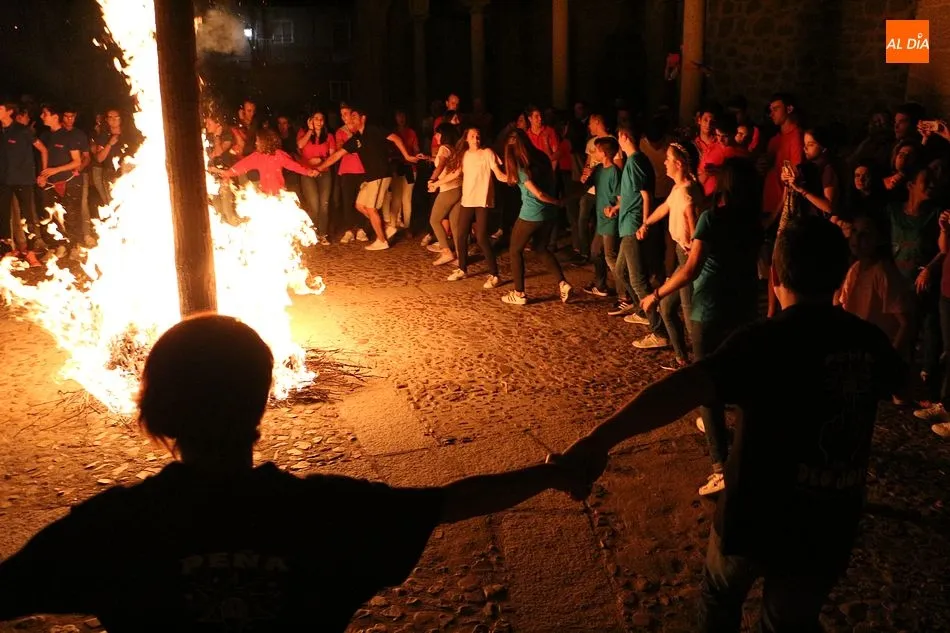 Foto 8 - Un preg&oacute;n con sorpresa de Carlos Castro da inicio a los festejos del Cristo