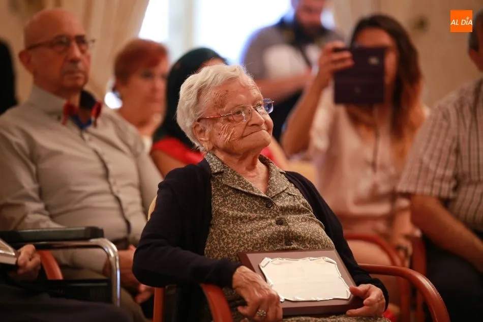 Foto 10 - Emotivo homenaje del Ayuntamiento a cuatro personas centenarias