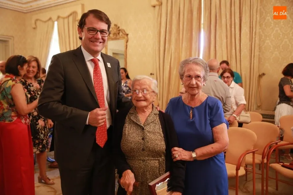 Foto 6 - Emotivo homenaje del Ayuntamiento a cuatro personas centenarias