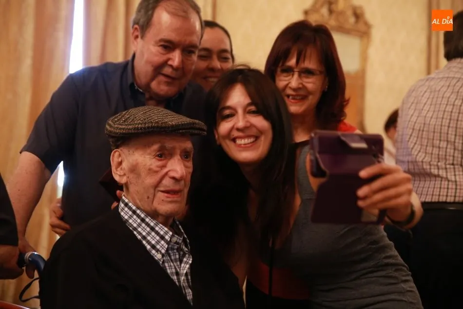 Foto 4 - Emotivo homenaje del Ayuntamiento a cuatro personas centenarias