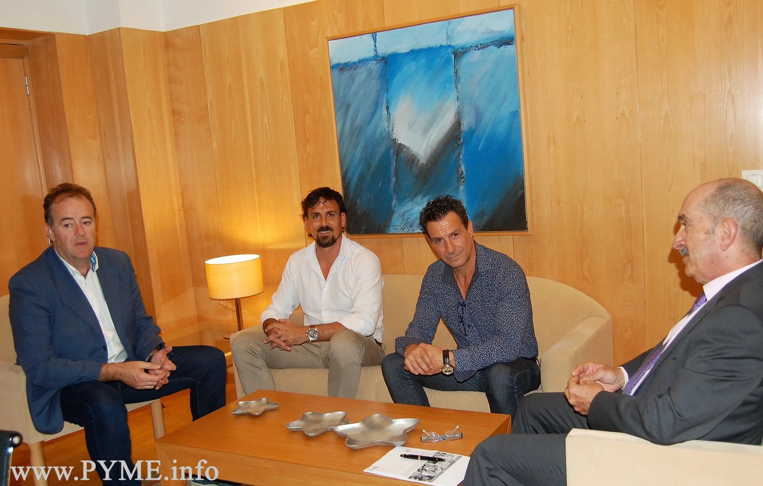 Foto 2 - CONFAES mantiene un encuentro con representantes de Unionistas y Salamanca UDS