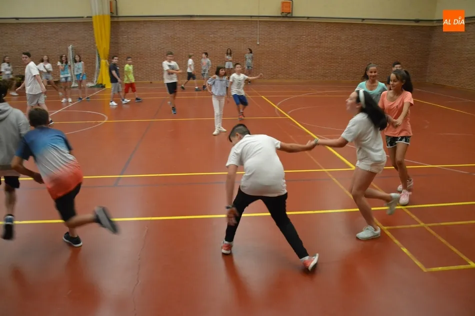 Foto 11 - Primer d&iacute;a &lsquo;de clase&rsquo; para la masiva nueva promoci&oacute;n de 1&ordm; de la ESO del Fray Diego  
