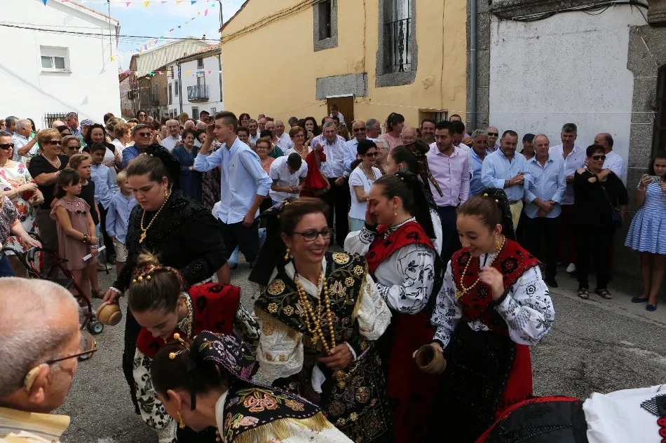 Foto 7 - Los vecinos honran a San Antonio