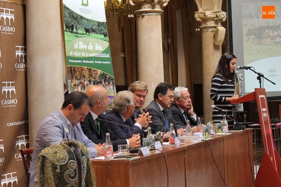 Foto 4 - La Uni&oacute;n de Criadores de Toros de Lidia promociona los valores socio-medioambientales de la raza...