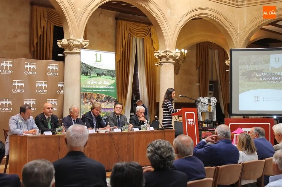 Foto 2 - La Uni&oacute;n de Criadores de Toros de Lidia promociona los valores socio-medioambientales de la raza...