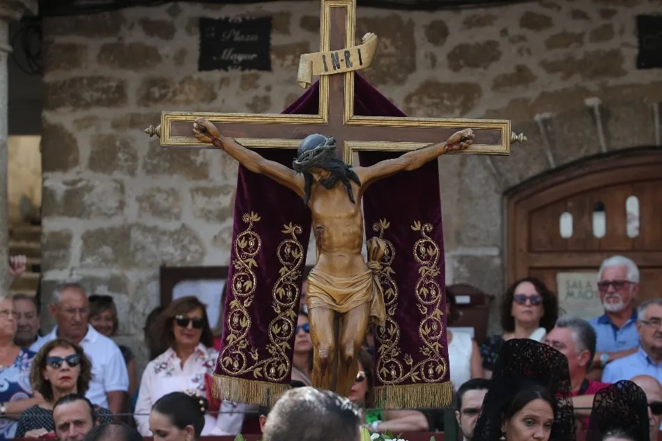 Foto 11 - San Esteban de la Sierra lanza loas y homenajes al Cristo