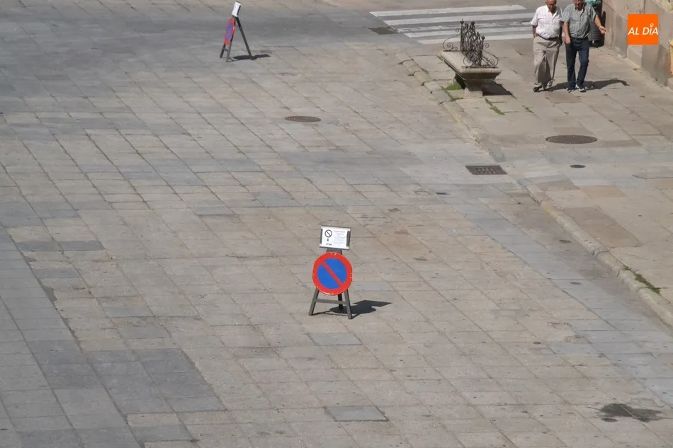 Foto 2 - La Plaza Mayor vive su &uacute;ltimo d&iacute;a laborable sin coches de 2018  