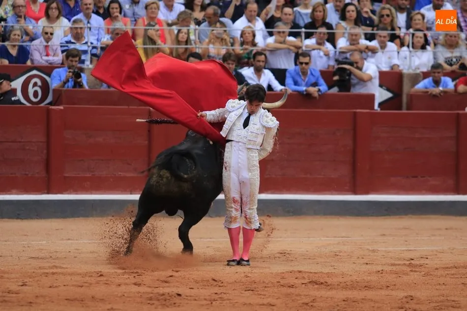 Foto 8 - Juan del &Aacute;lamo abre la tercera puerta grande de la Feria