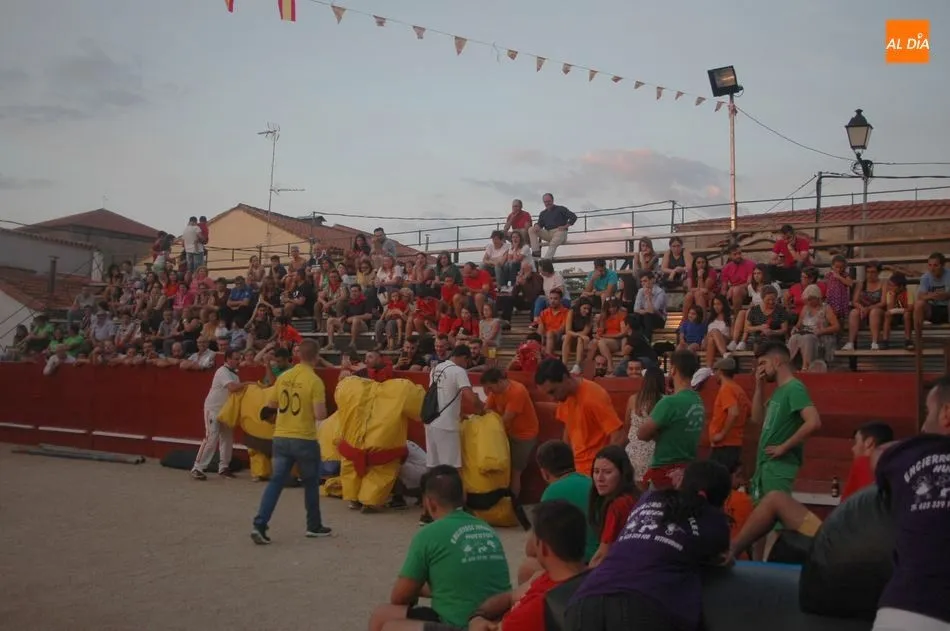 Foto 11 - Los juegos de humor amarillo ponen la guinda divertida al d&iacute;a del Cristo en Ba&ntilde;ob&aacute;rez  