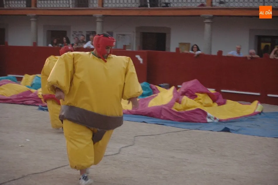 Foto 8 - Los juegos de humor amarillo ponen la guinda divertida al d&iacute;a del Cristo en Ba&ntilde;ob&aacute;rez  
