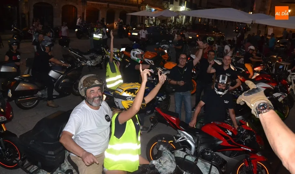 Los Clandestinos resucitan su Concentración con José Pinto como invitado estelar  