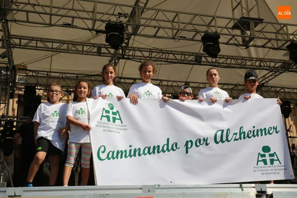 Foto 10 - AFA Salamanca celebra su 30 aniversario con una marcha para sensibilizar sobre el Alzheimer