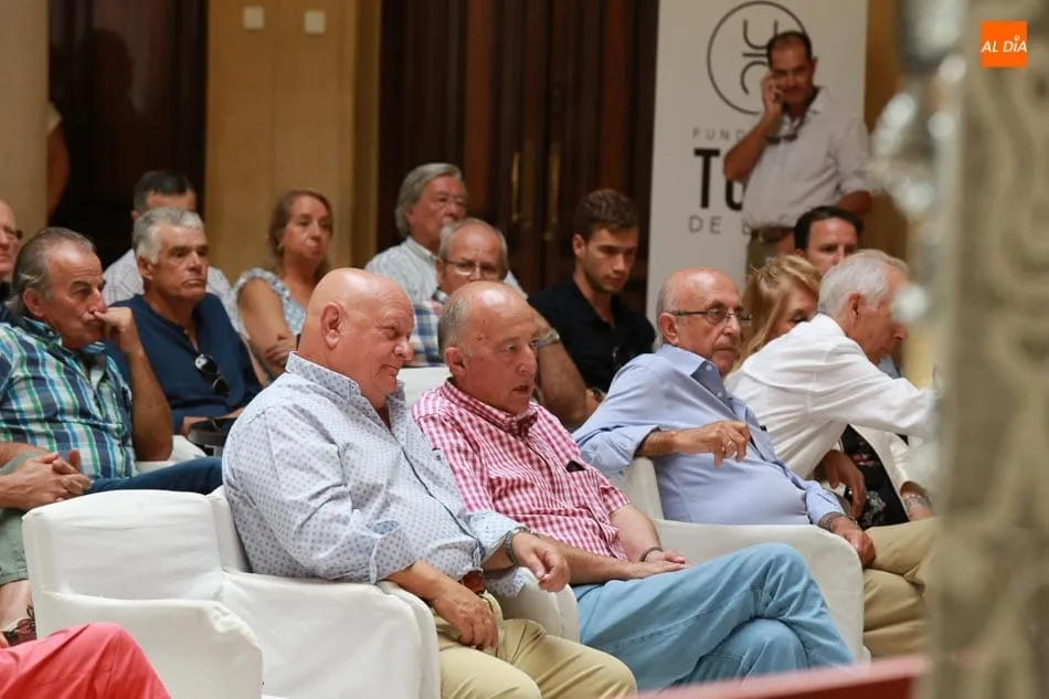 Foto 8 - &lsquo;Los Aperitivos Taurinos del Casino&rsquo; reivindican a los ausentes de la Feria con otro lleno de...