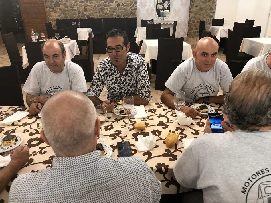 Foto 7 - La VII Concentraci&oacute;n Nacional &lsquo;Motores Atr&aacute;s&rsquo; visita Vitigudino  
