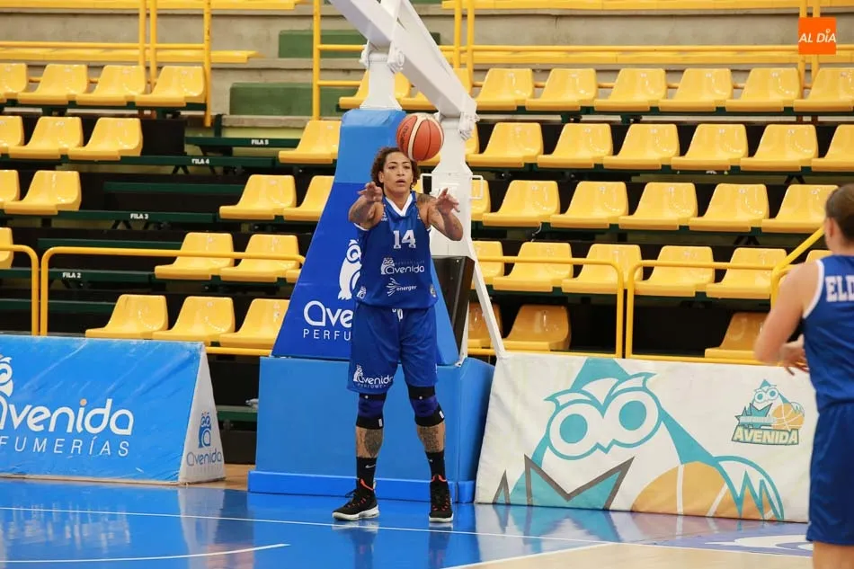 Foto 6 - Perfumer&iacute;as Avenida cae (66-74) ante el Zamarat en su primer test de pretemporada