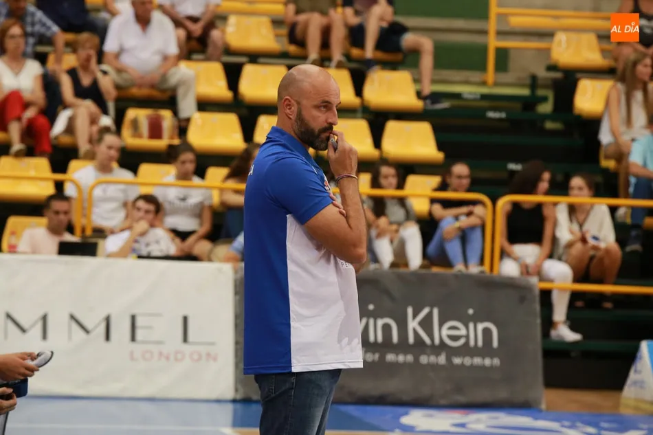 Foto 5 - Perfumer&iacute;as Avenida cae (66-74) ante el Zamarat en su primer test de pretemporada