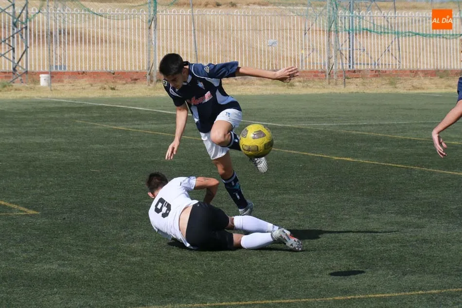 Foto 11 - Derrota del Helm&aacute;ntico en la Regional Juvenil y empate del Infantil del Santa Marta