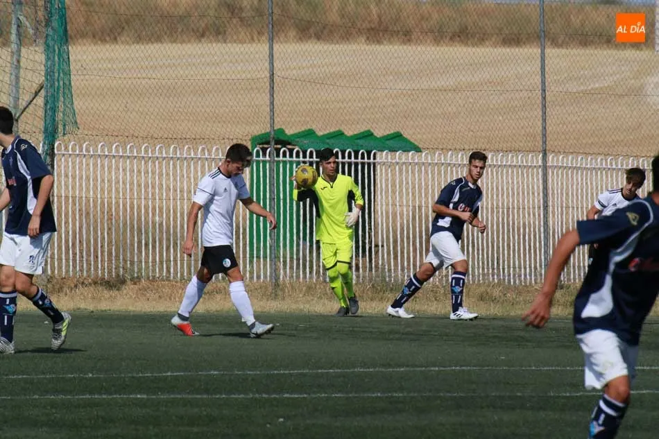 Foto 10 - Derrota del Helm&aacute;ntico en la Regional Juvenil y empate del Infantil del Santa Marta