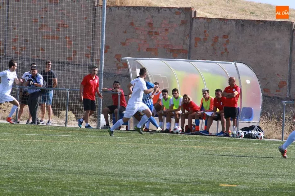 Foto 9 - El B&eacute;jar Industrial suma y sigue y duro rev&eacute;s para el Ribert y el filial del Salamanca UDS