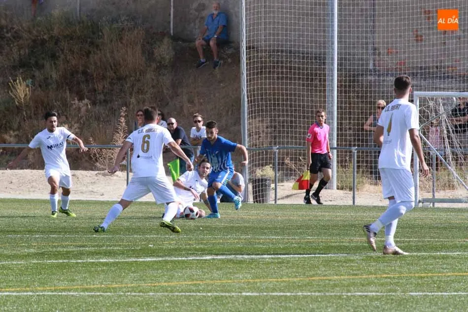 Foto 3 - El B&eacute;jar Industrial suma y sigue y duro rev&eacute;s para el Ribert y el filial del Salamanca UDS
