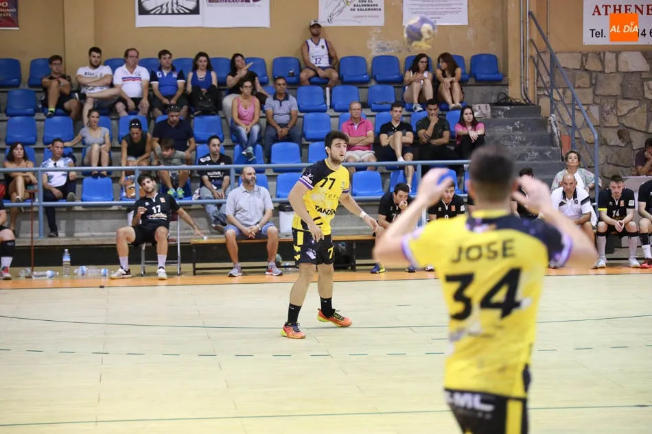 Foto 9 - El Sanal&oacute;n supera al Delicias (27-22) en otro fin de semana de Ferias con m&uacute;ltiples actividades