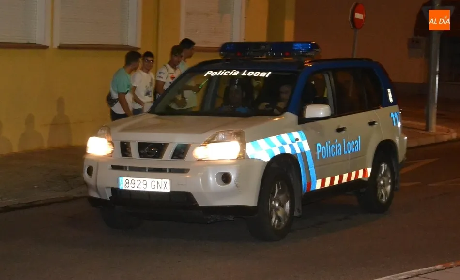 Foto 7 - Unas 175 monturas recorren las calles en la cl&aacute;sica ruta nocturna  