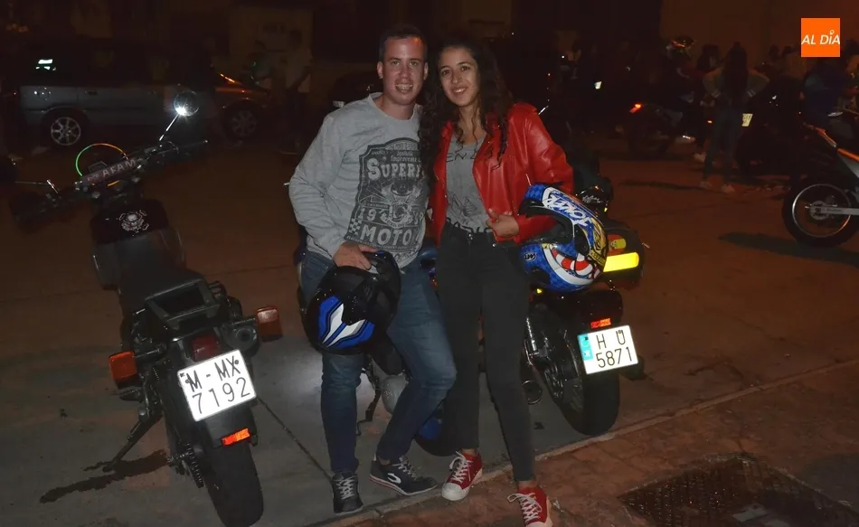 Foto 3 - Unas 175 monturas recorren las calles en la cl&aacute;sica ruta nocturna  