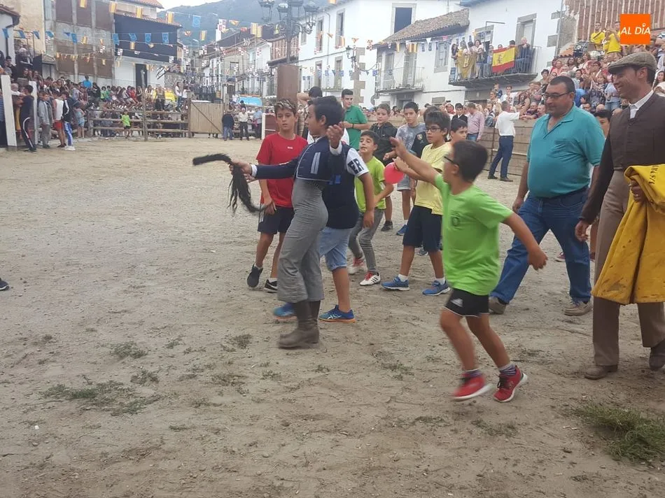 Foto 6 - La plaza vuelve a vivir una nueva jornada taurina llena de emoci&oacute;n