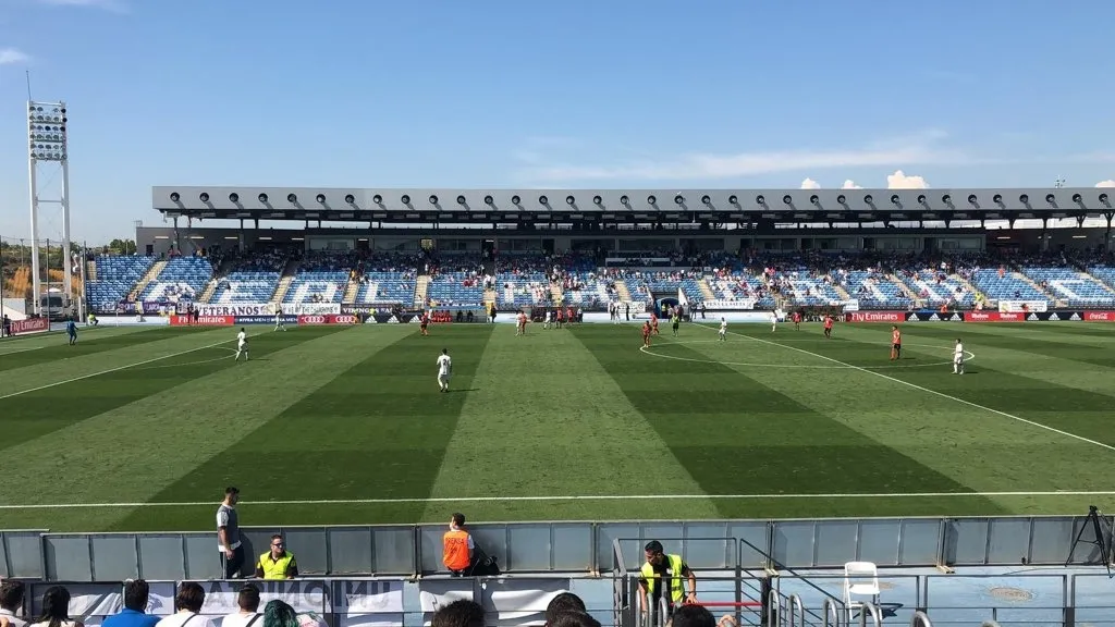 Momento del encuentro entre el Real Madrid Castilla y Unionistas. Imagen: Unionistas Twitter.