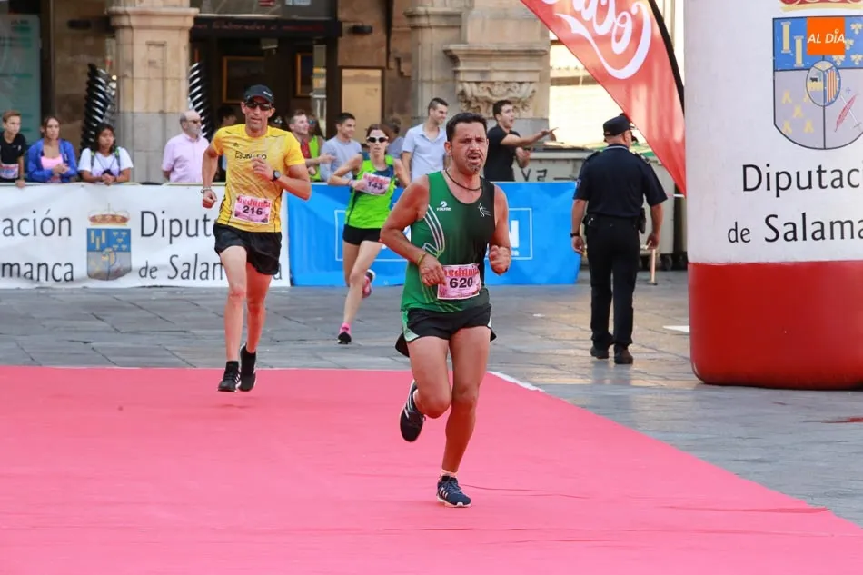 Foto 7 - Salamanca visibiliza un a&ntilde;o m&aacute;s la Violencia de G&eacute;nero con una carrera muy participativa