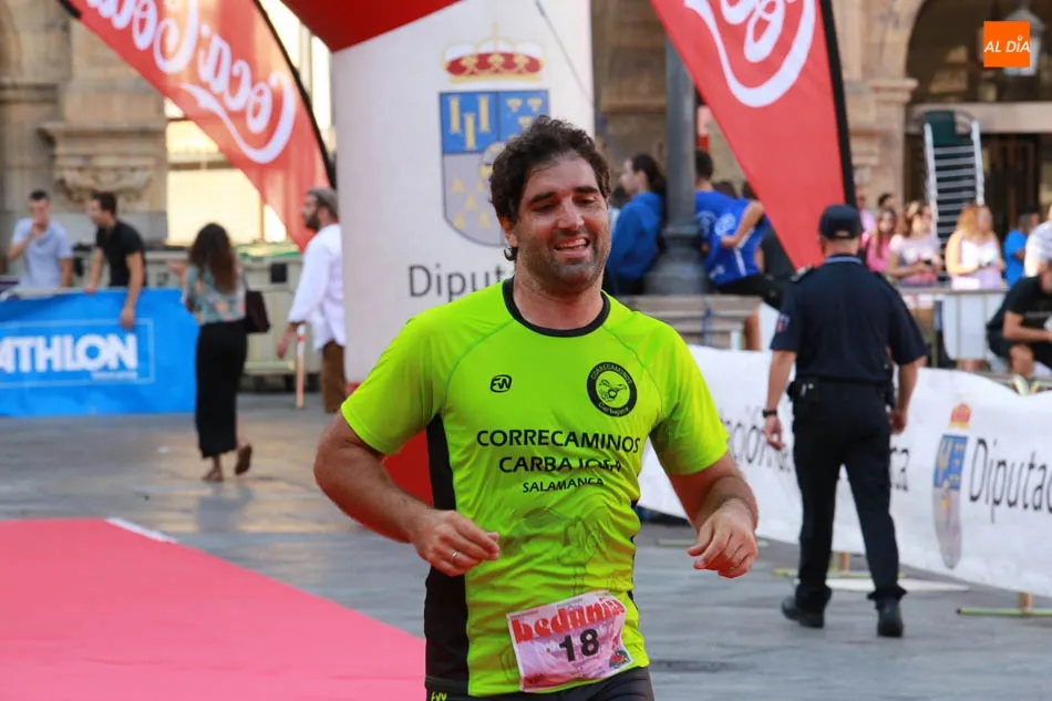 Foto 6 - Salamanca visibiliza un a&ntilde;o m&aacute;s la Violencia de G&eacute;nero con una carrera muy participativa
